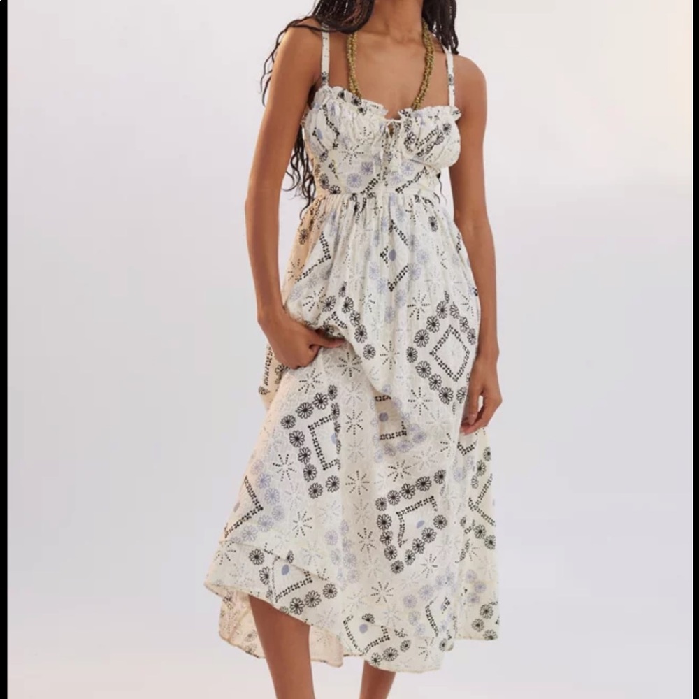 NWOT Urban Outfitters Kiera Embroidered Open Back Midi Dress White Small